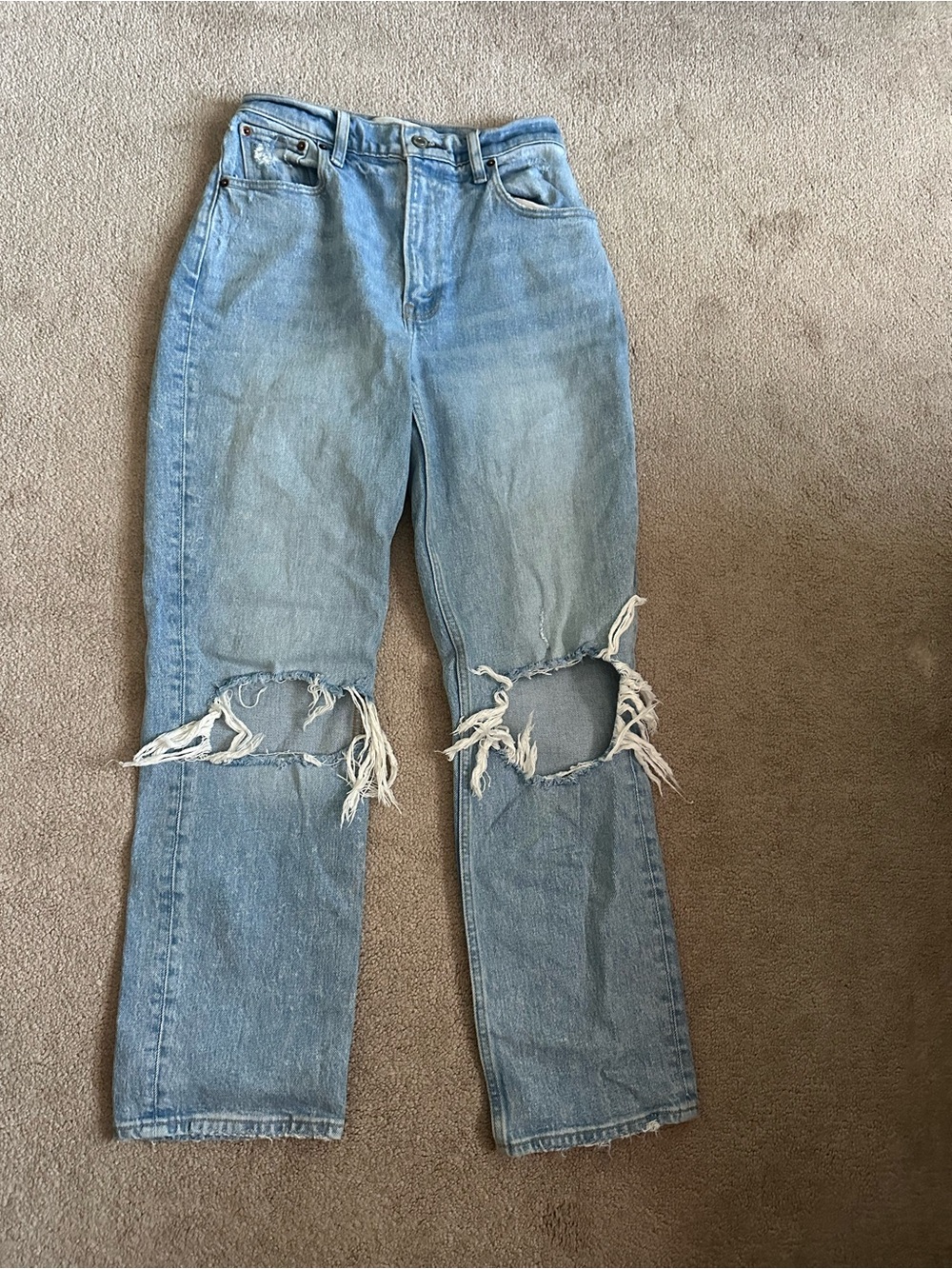 abercrombie & fitch straight leg distressed jeans